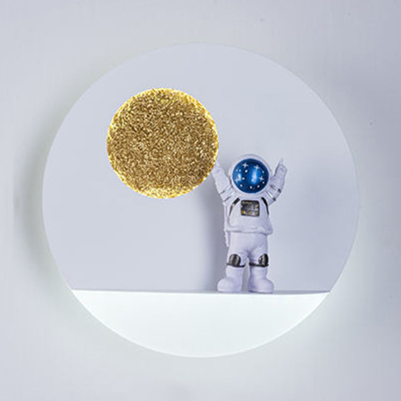 Creative Astronaut Wall Light Modern Style LED Wall Light Fixture for Bedroom