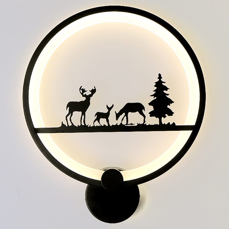 Unique Shape Metal Wall Light Modern Style 1-Light Wall Mounted Light Fixture in Black