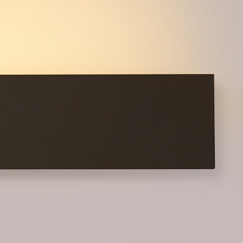 Metal Linear Shade Wall Sconce Modern Style Single Light Wall Mounted Light in Black