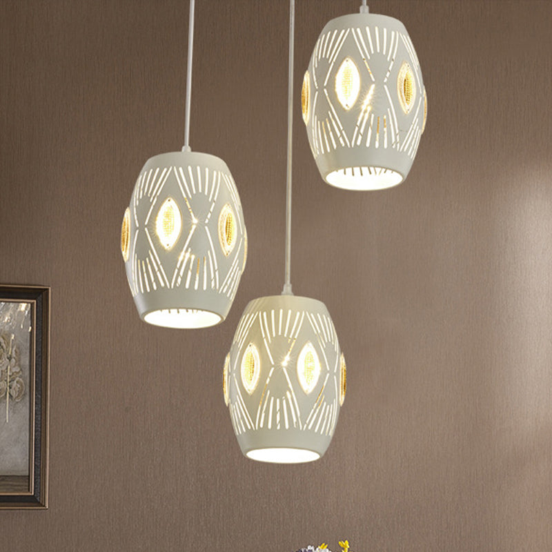 3 lumières salon Hanging Light Kit contemporain en grappe de grappe de pendentif avec une nuance en fer urne creux-out