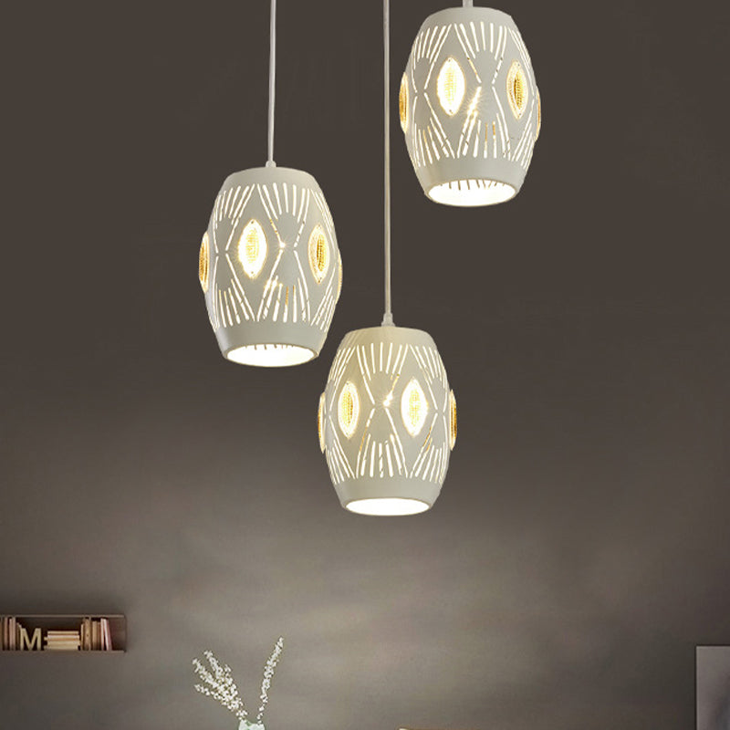 3 lumières salon Hanging Light Kit contemporain en grappe de grappe de pendentif avec une nuance en fer urne creux-out