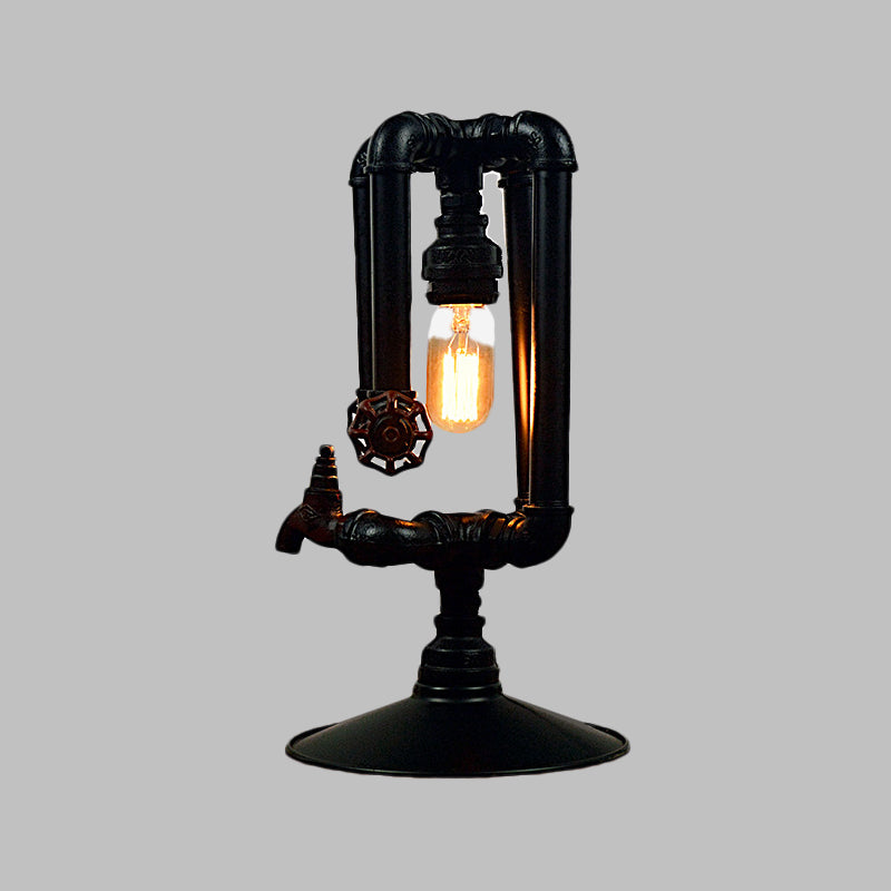 Zwart 1-licht bureaulamp Vintage Metallic Crossing Pipe Table Light met Water Tap Deco