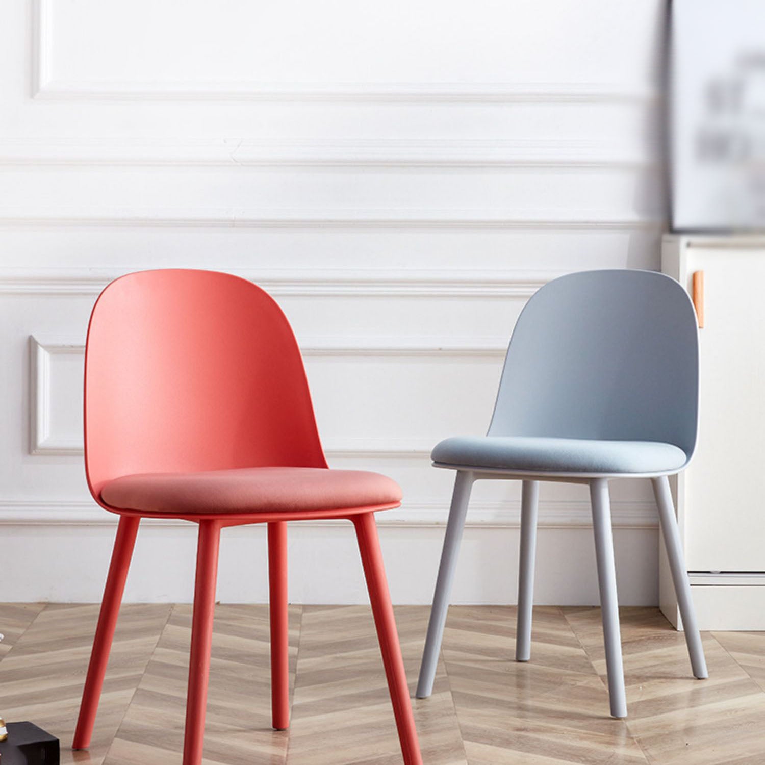 Upholstered Dining Chair Glam Style Plastic Side Chair for Dining Room