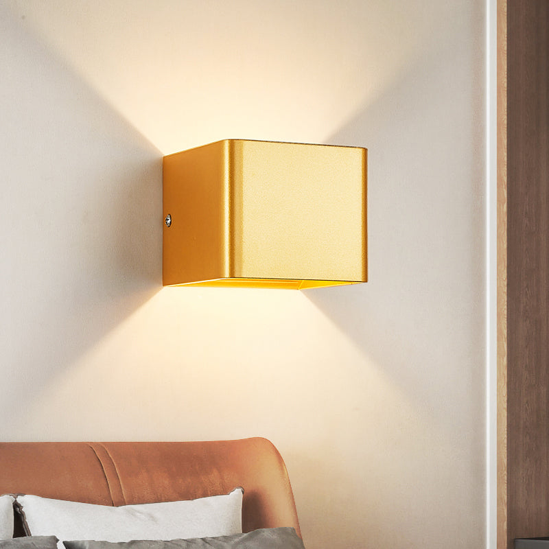 Simple Wall Mount Light Modern LED Wall Sconce Light with Metal Shade for Bedroom