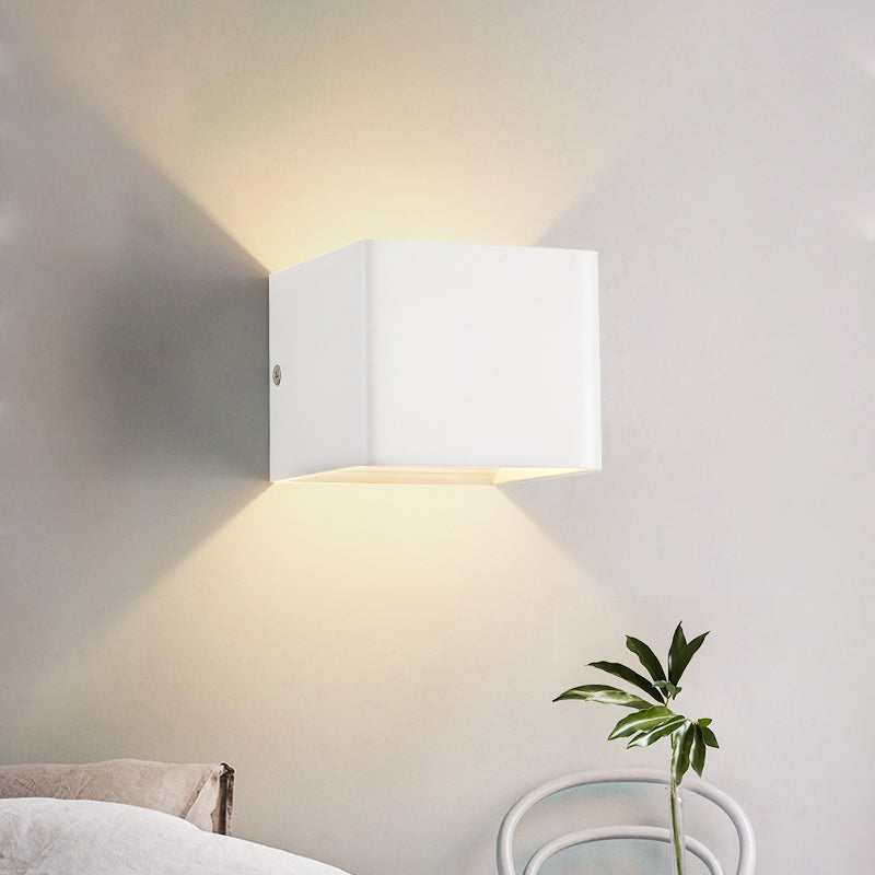 Simple Wall Mount Light Modern LED Wall Sconce Light with Metal Shade for Bedroom