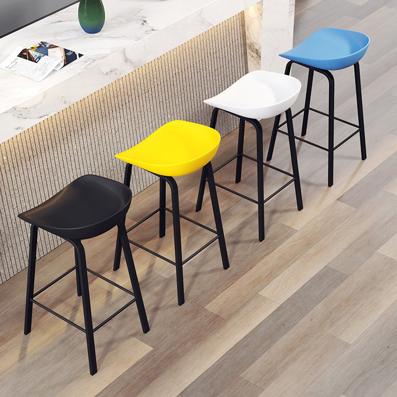 Modern Plastic Bar and Counter Stool Footrest Bucket Stool for Coffee Shop