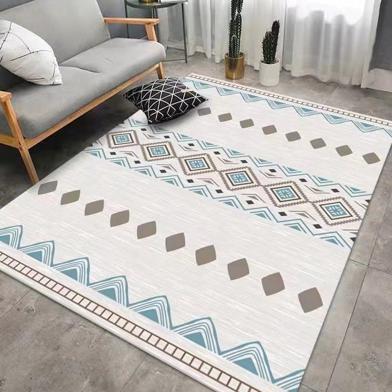 Beige Traditional Rug Polyester Graphic Rug Stain Resistant Rug for Living Room
