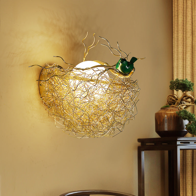 Opalglas Globus Wandleuchte Licht mit Vogelnest Design postmodern 1 helle Goldwandlampe, 14 "/15" breit