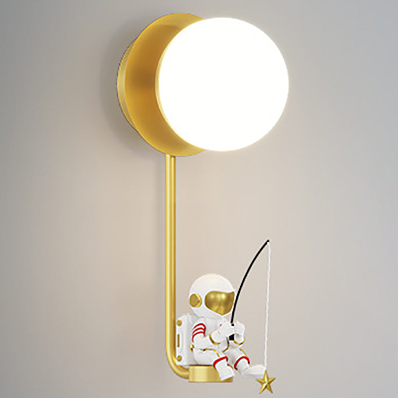 Modern Astronaut Wall Light Fixture Creative LED Wall Light Sconce for Bedroom