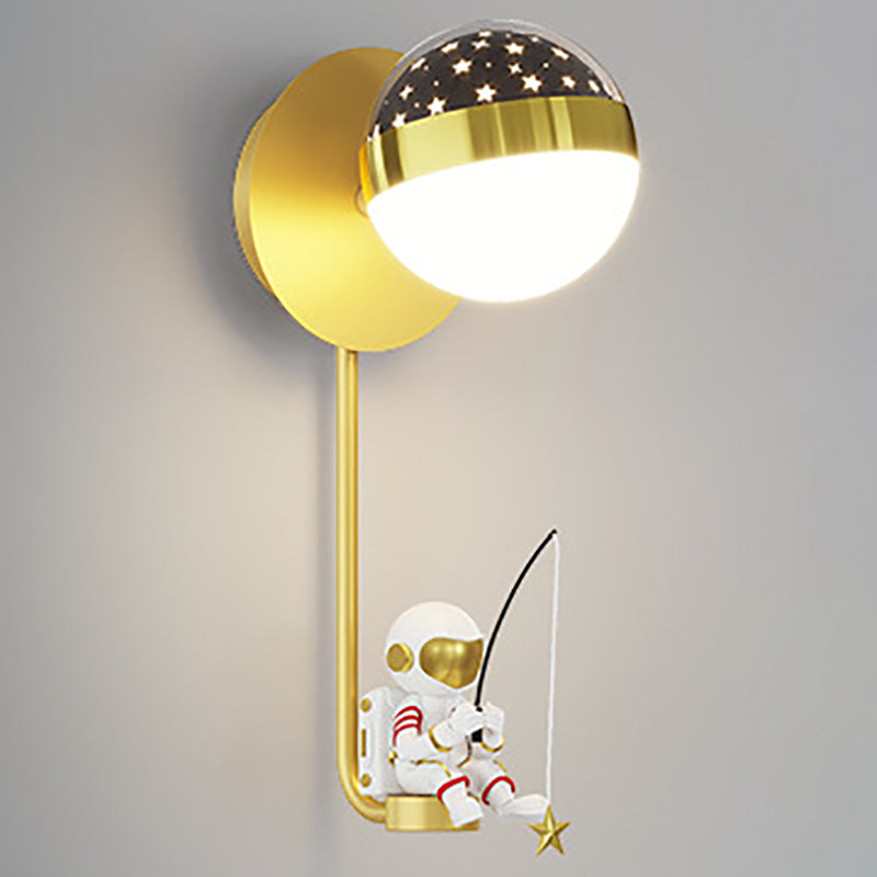 Modern Astronaut Wall Light Fixture Creative LED Wall Light Sconce for Bedroom