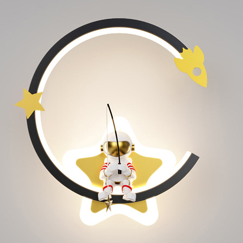 Modern Style LED Wall Light Fixture Creative Astronaut Wall Light Sconce for Bedroom