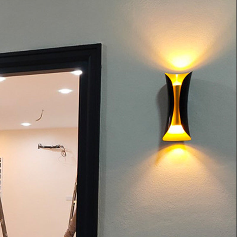 Metal Geometric Shape Wall Lighting Modern Style 2 Lights Wall Mounted Light Fixture