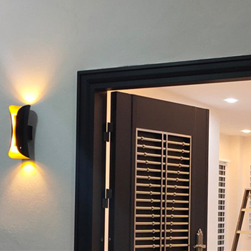 Metal Geometric Shape Wall Lighting Modern Style 2 Lights Wall Mounted Light Fixture