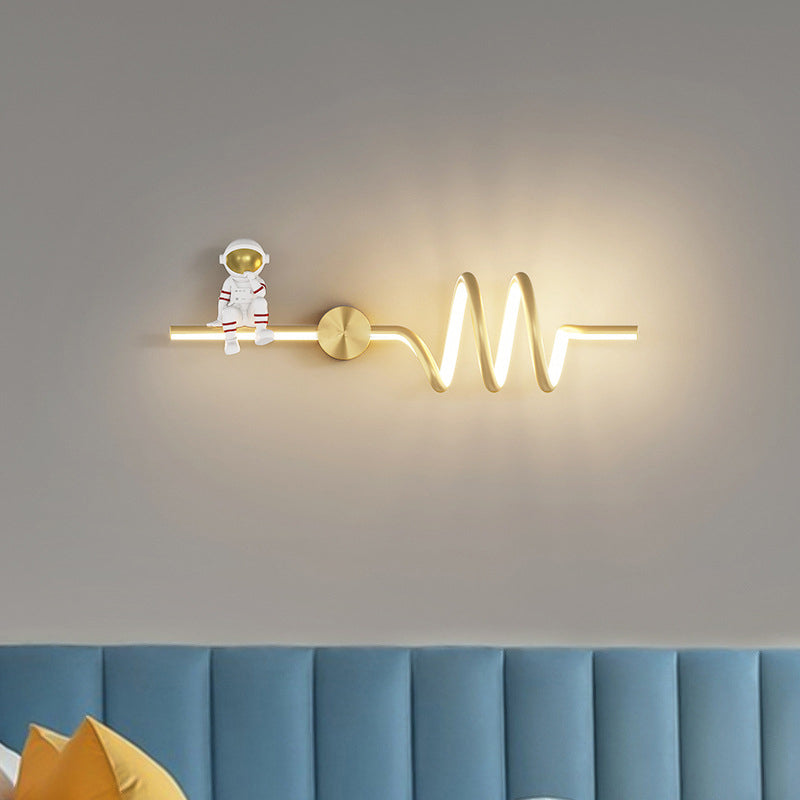 Modern Style Astronaut Wall Light Fixture Household LED Wall Light Sconce for Bedroom