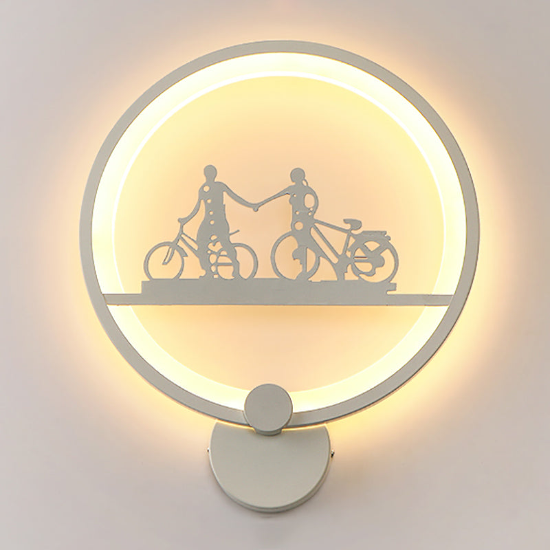 Unique Shape Metal Wall Light Modern Style 1-Light Wall Mounted Light Fixture in White