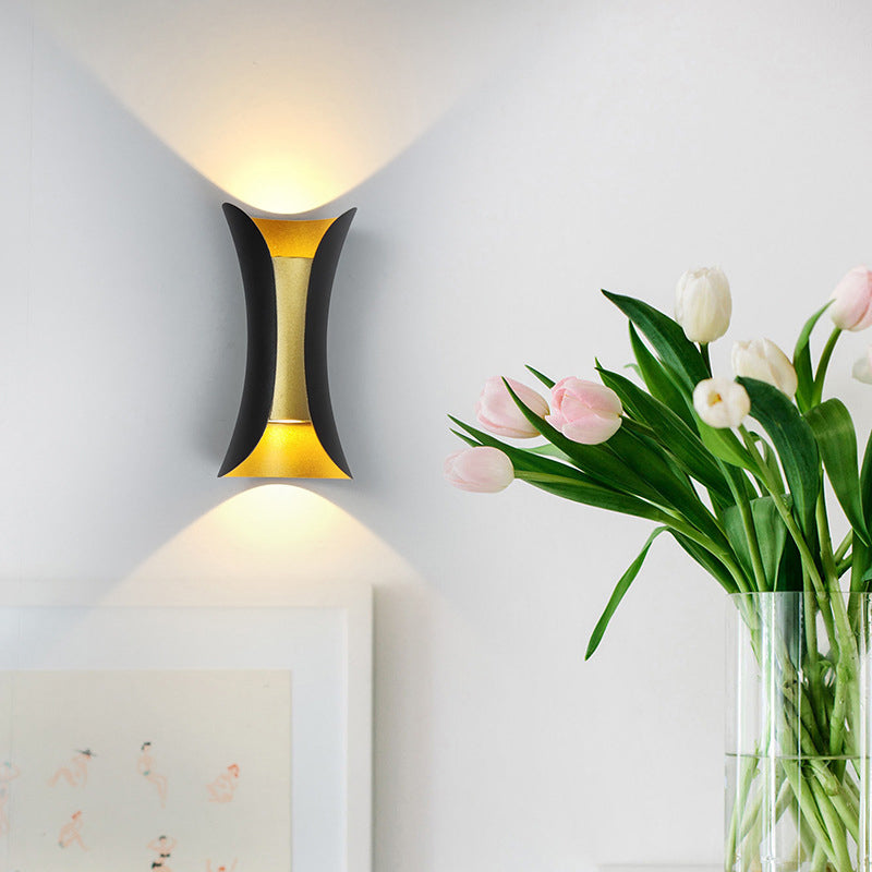Postmodern Metal Wall Light 2 Lights Wall Sconce Light for Living Room