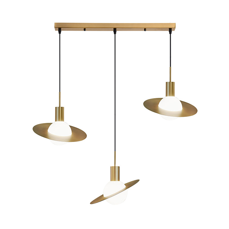 Global Milky Glass Cluster Pendant Light Moderniste 3 Heads Heads Brass Hanging Lampe avec panneau de panneau Détail