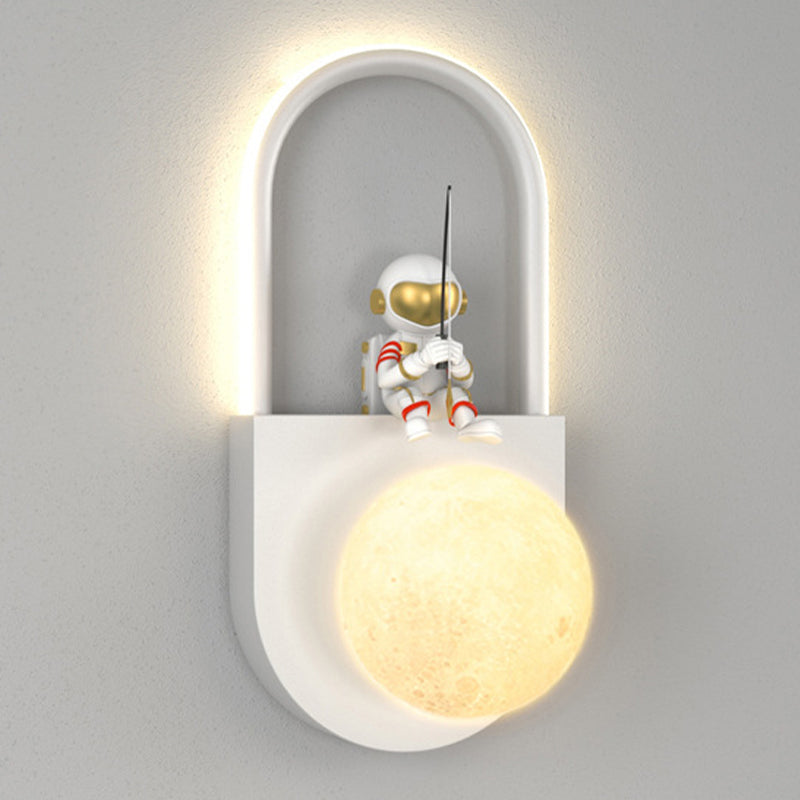 Modern Style Wall Light Fixture Creative Astronaut Wall Light Sconce for Bedroom