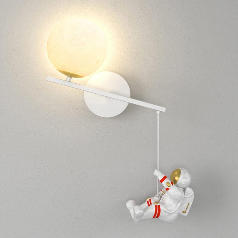 Modern Style Wall Light Fixture Creative Astronaut Wall Light Sconce for Bedroom