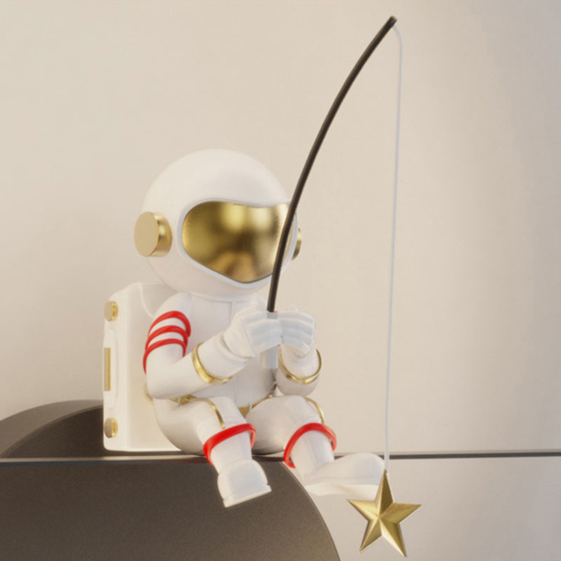 Modern Style Wall Light Fixture Creative Astronaut Wall Light Sconce for Bedroom