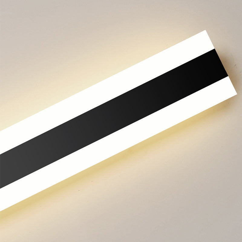 Linear Shape Metal Wall Lighting Modern Style 1 Light Wall Mounted Light Fixture in Black