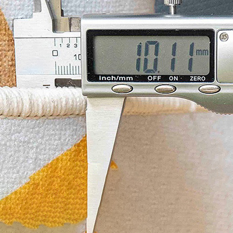 Beige Modern Rug Polyester Graphic Rug Stain Resistant Rug for Living Room