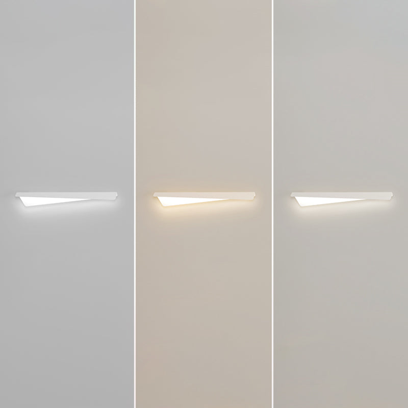 Linear Shape Metal Wall Light Modern Style Single Light Wall Sconce Light in White