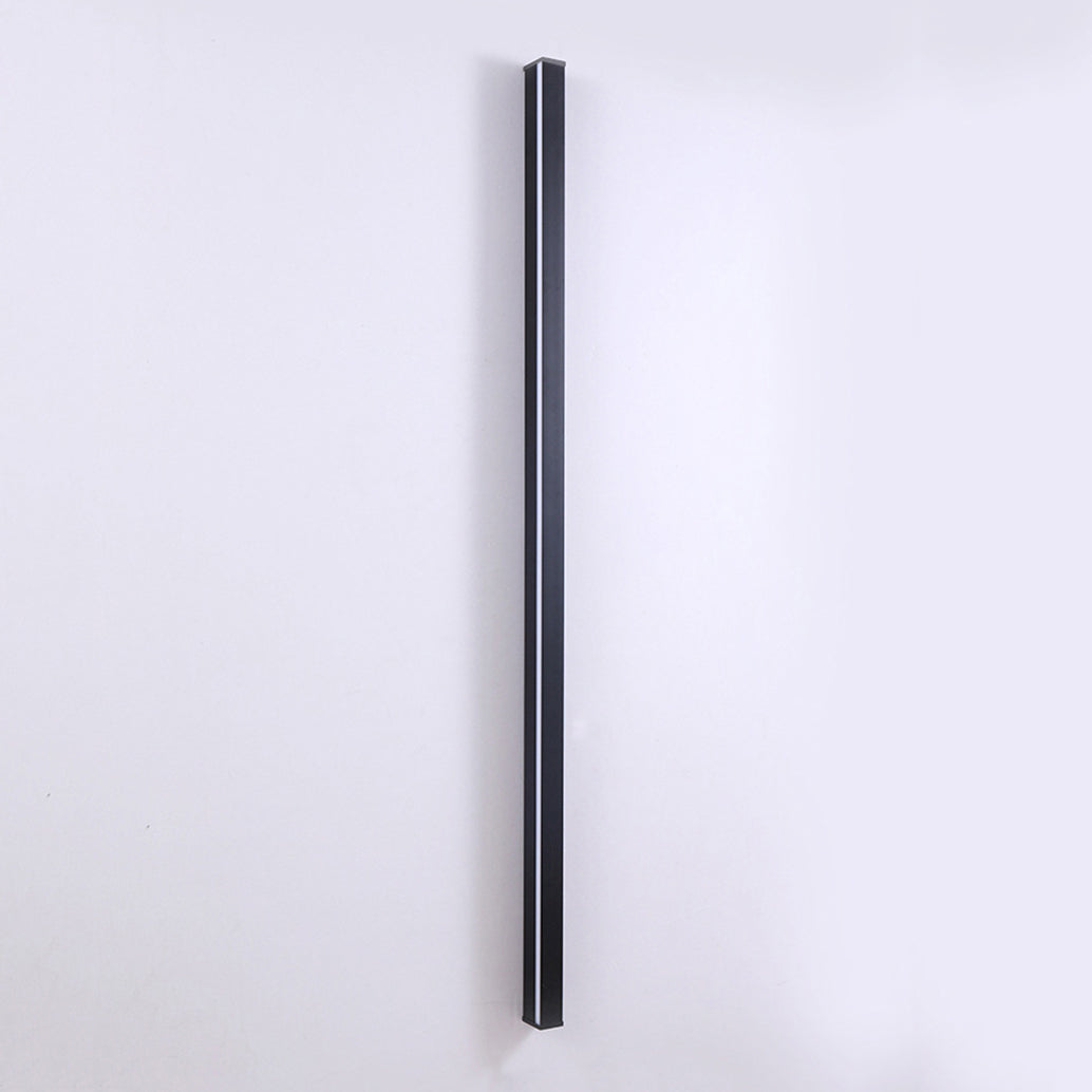 Metal Linear Shape Wall Light Modern 1 Light Wall Mount Fixtures in Black