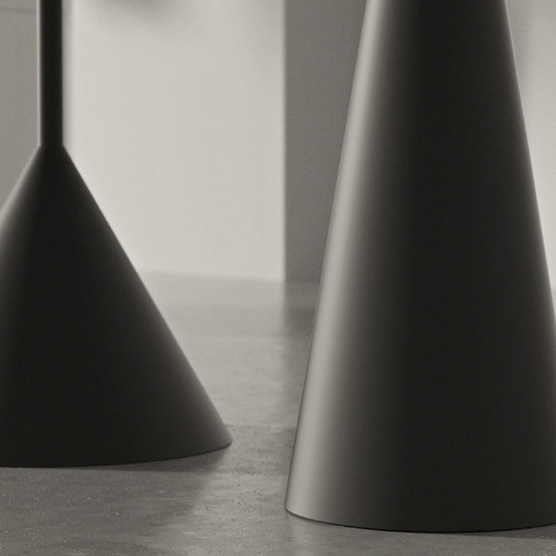 Pedestal Metal Coffee Table Round Black/White Cocktail Table