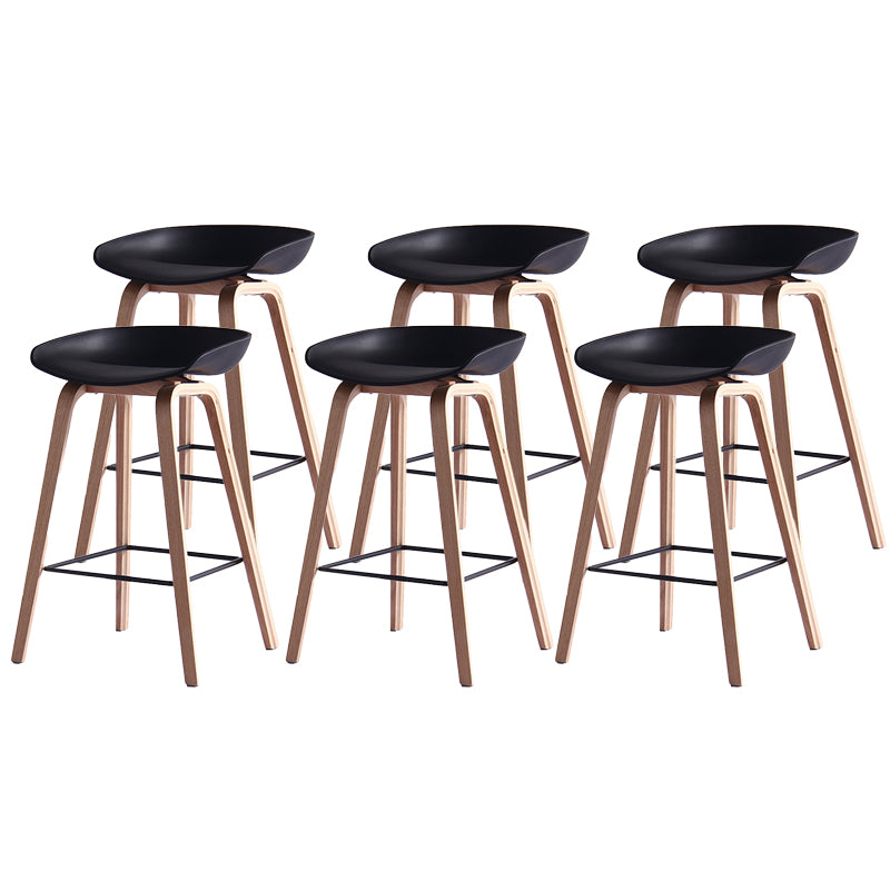 Contemporary Bar Stool Plastic Counter Bar Stool with Wooden Legs