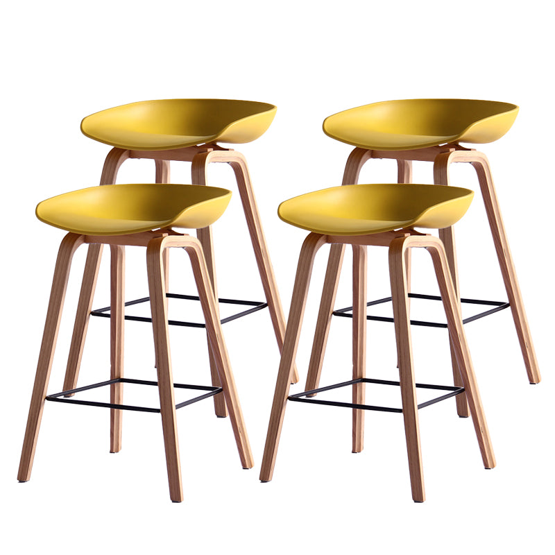 Contemporary Bar Stool Plastic Counter Bar Stool with Wooden Legs