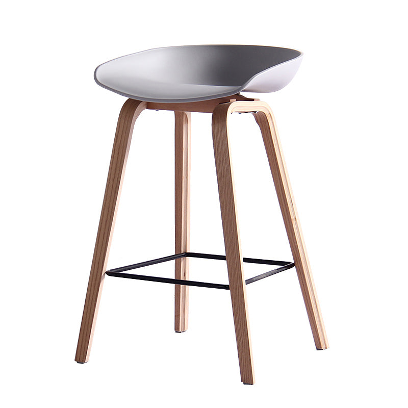Contemporary Bar Stool Plastic Counter Bar Stool with Wooden Legs