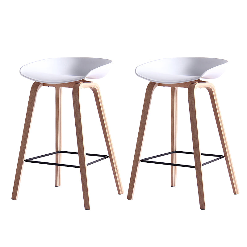Contemporary Bar Stool Plastic Counter Bar Stool with Wooden Legs
