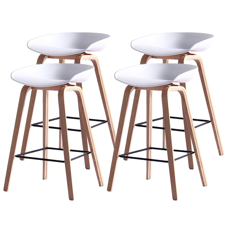 Contemporary Bar Stool Plastic Counter Bar Stool with Wooden Legs