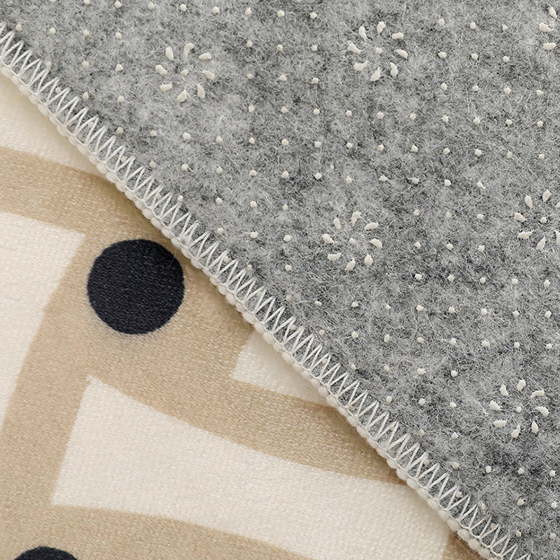 Black Modern Rug Polyester Abstract Grid Rug Non-Slip Backing Rug for Living Room