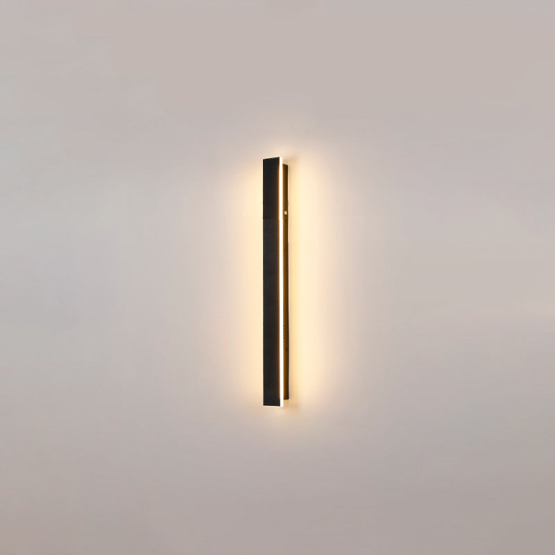 Metal Linear Shape Wall Light Modern 1 Light Wall Mounted Fixture in Black