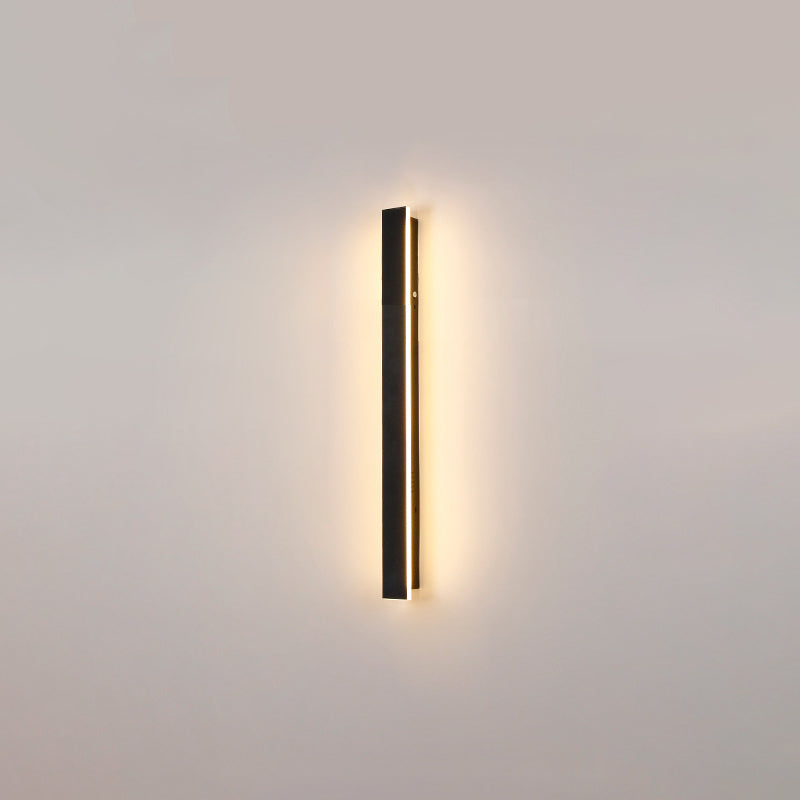 Metal Linear Shape Wall Light Modern 1 Light Wall Mounted Fixture in Black