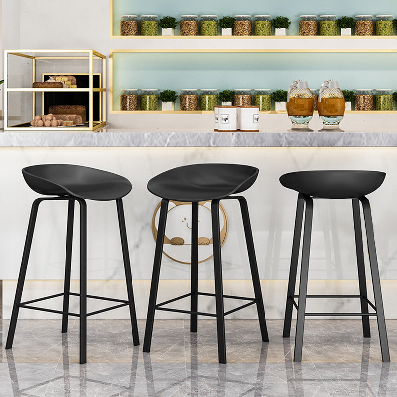 Modern Backrest Armless Counter Stool Plastic Bar Stool with Metal 4 Legs