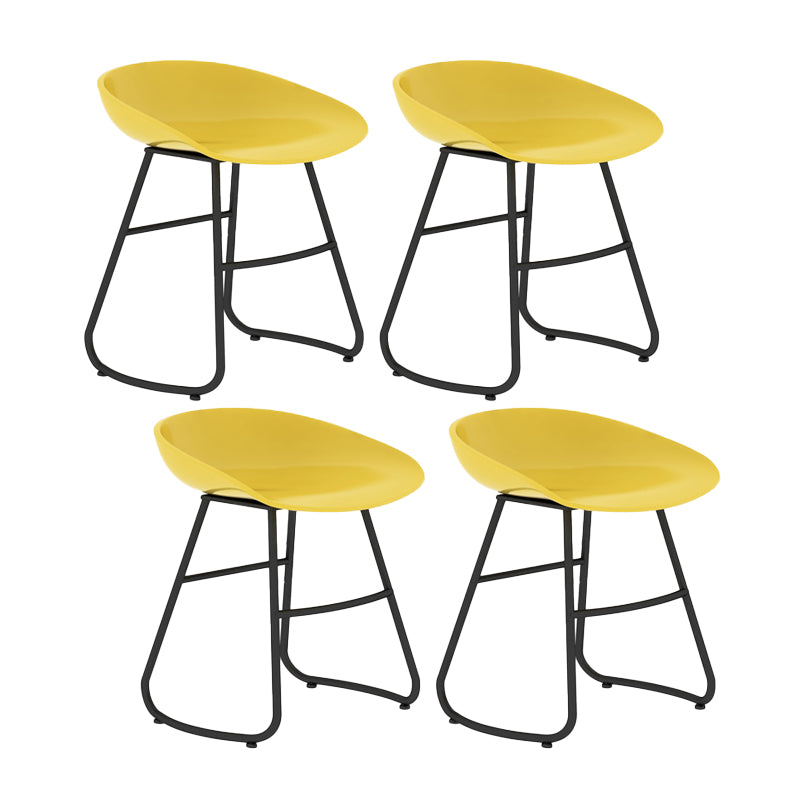 Contemporary Bar Stool Plastic Counter Bar Stool with Metal Legs