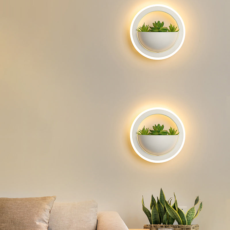 Geometry Metal Wall Light Modern Style 1 Light Wall Lamp in White(Plant Not Included)