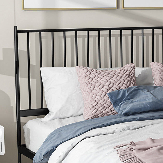 Contemporary Slat Bed with Rectangular Slat Headboard and Metal Legs
