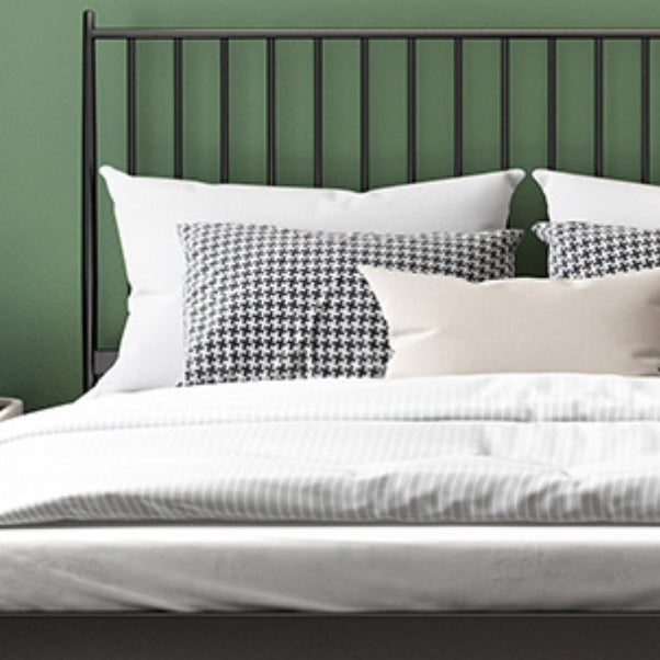 Contemporary Slat Bed with Rectangular Slat Headboard and Metal Legs