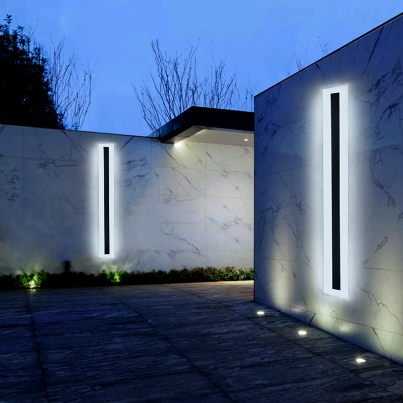 Linear Shape Metal Wall Light Modern Style 1 Light Wall Lighting Fixtures in Black