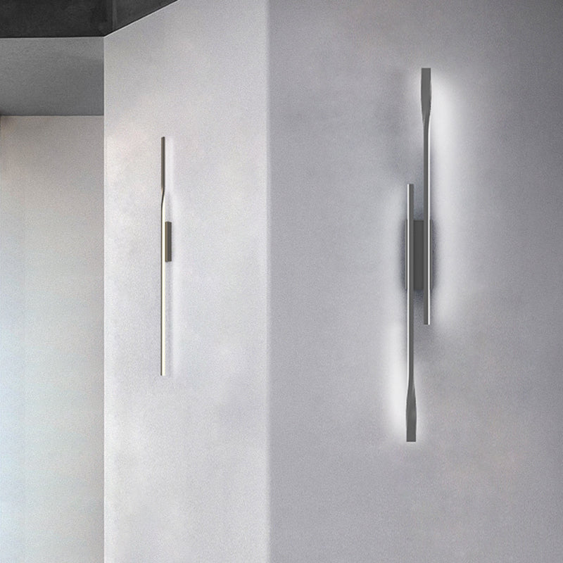 Linear Shape Metal Wall Light Modern Style Multi Lights Wall Mounted Light in Black