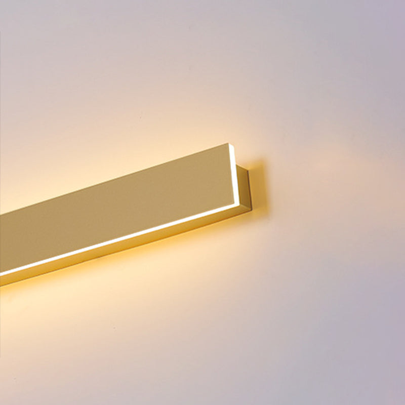 Metal Linear Shape Wall Light Modern Style 1-Light Wall Mounted Light in Gold