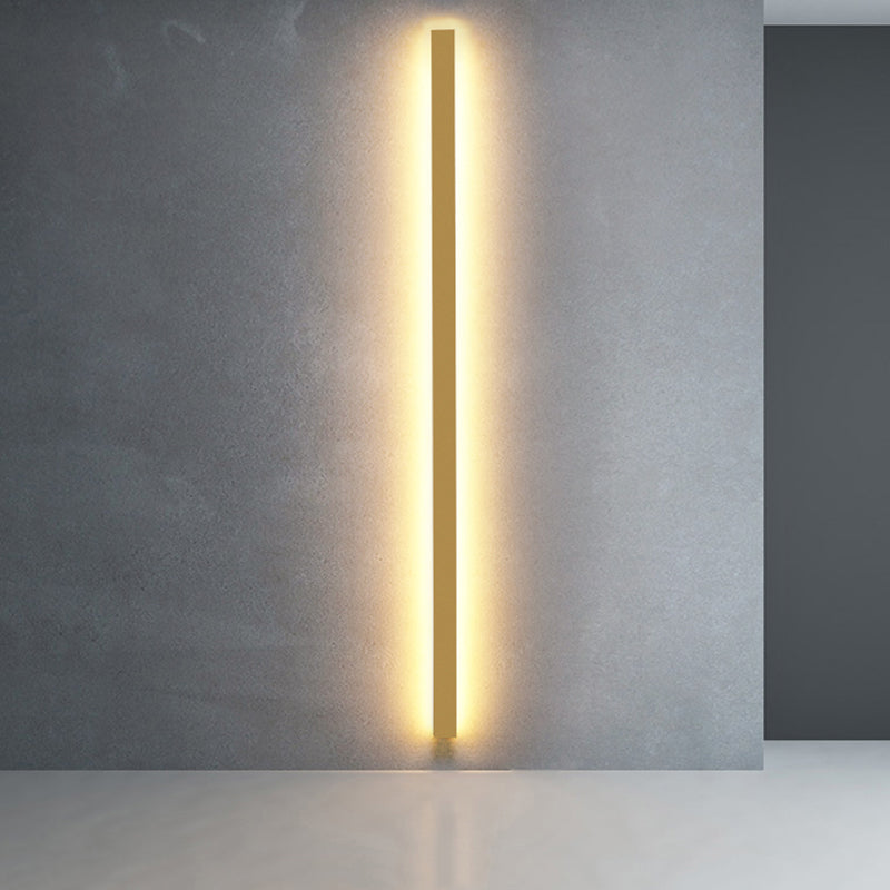 Metal Linear Shape Wall Light Modern Style 1-Light Wall Mounted Light in Gold