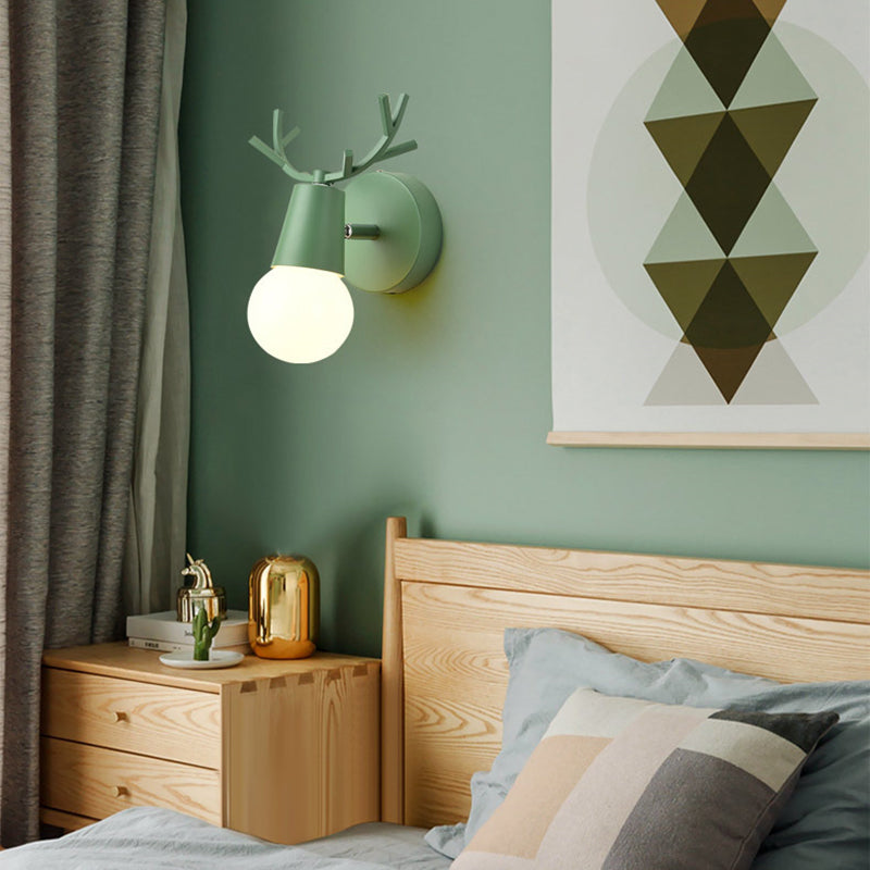 Metal Unique Shape Wall Lights Modern Style 1 Light Wall Sconce for Bedroom
