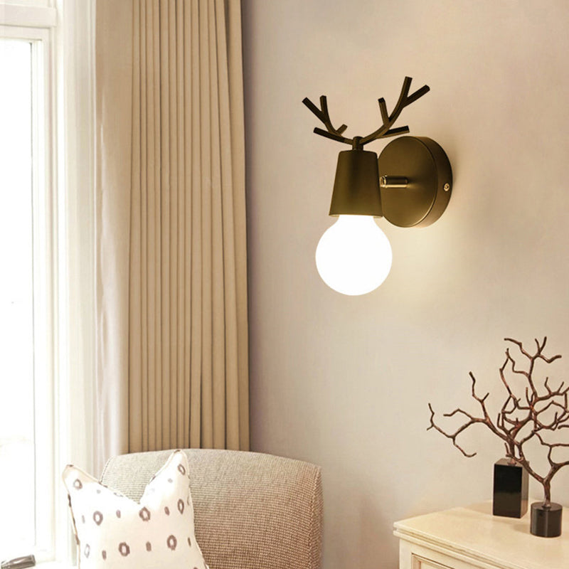 Metal Unique Shape Wall Lights Modern Style 1 Light Wall Sconce for Bedroom