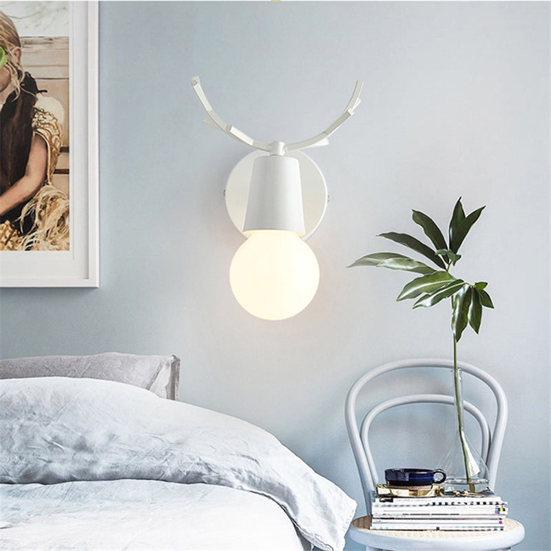 Metal Unique Shape Wall Lights Modern Style 1 Light Wall Sconce for Bedroom