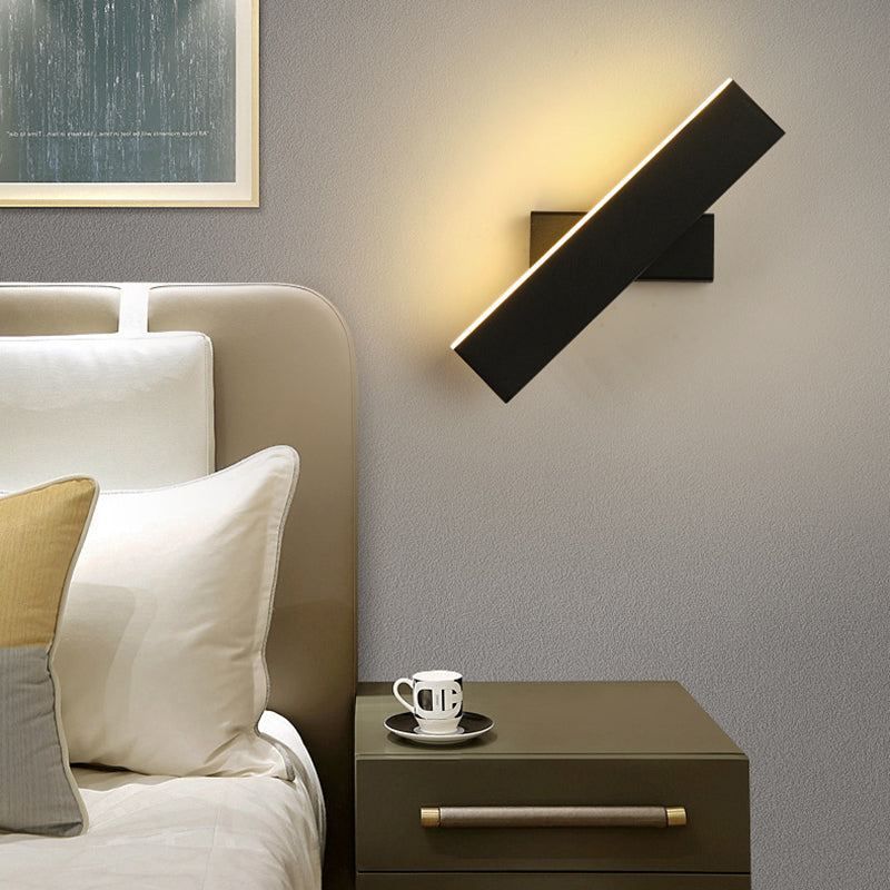 Minimalist Pivoting Wall Sconce Metal Wall Light for Bedroom